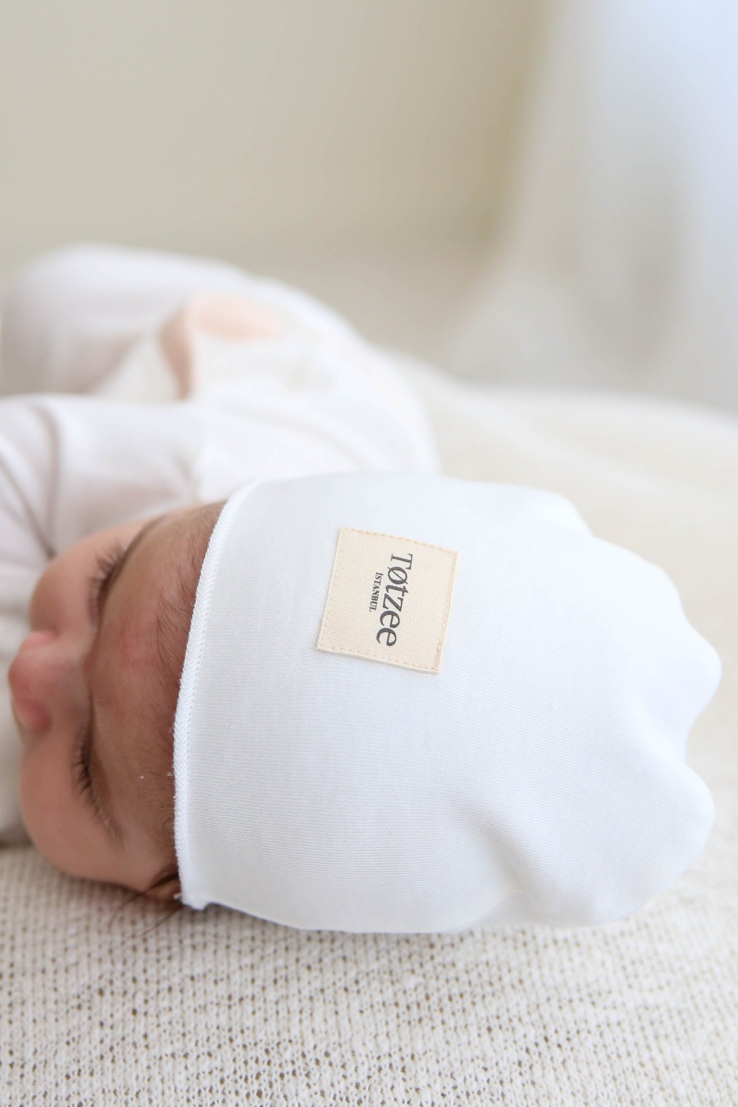 Totzee; Basic Yenidoğan Bere Süt Köpüğü; Basic Newborn Beanie Milk Foam