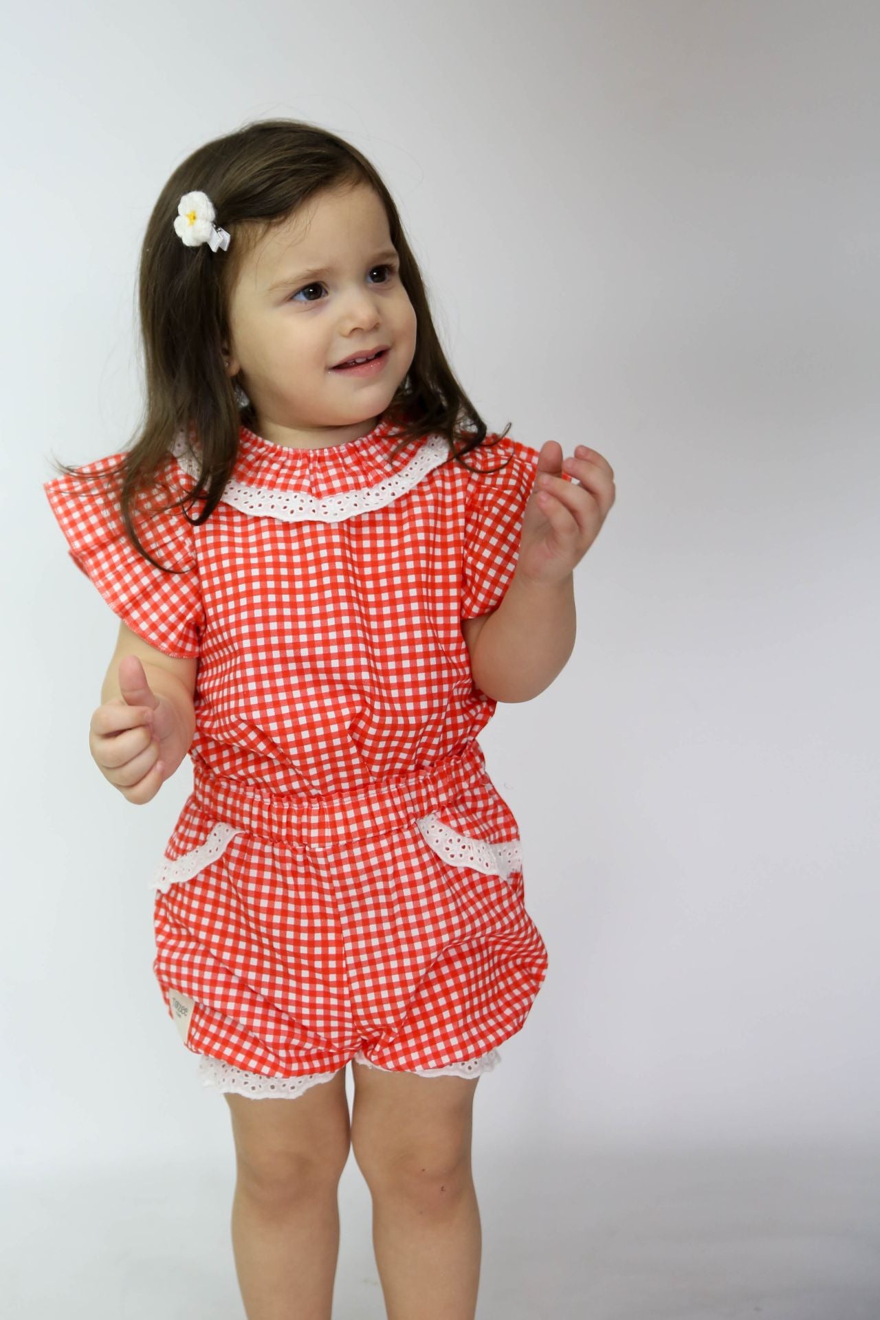 Totzee; Fisto Detaylı Şort Mini Ekose Kırmızı & Beyaz; Broderie Anglaise Trim Shorts Mini Plaid Red & White
