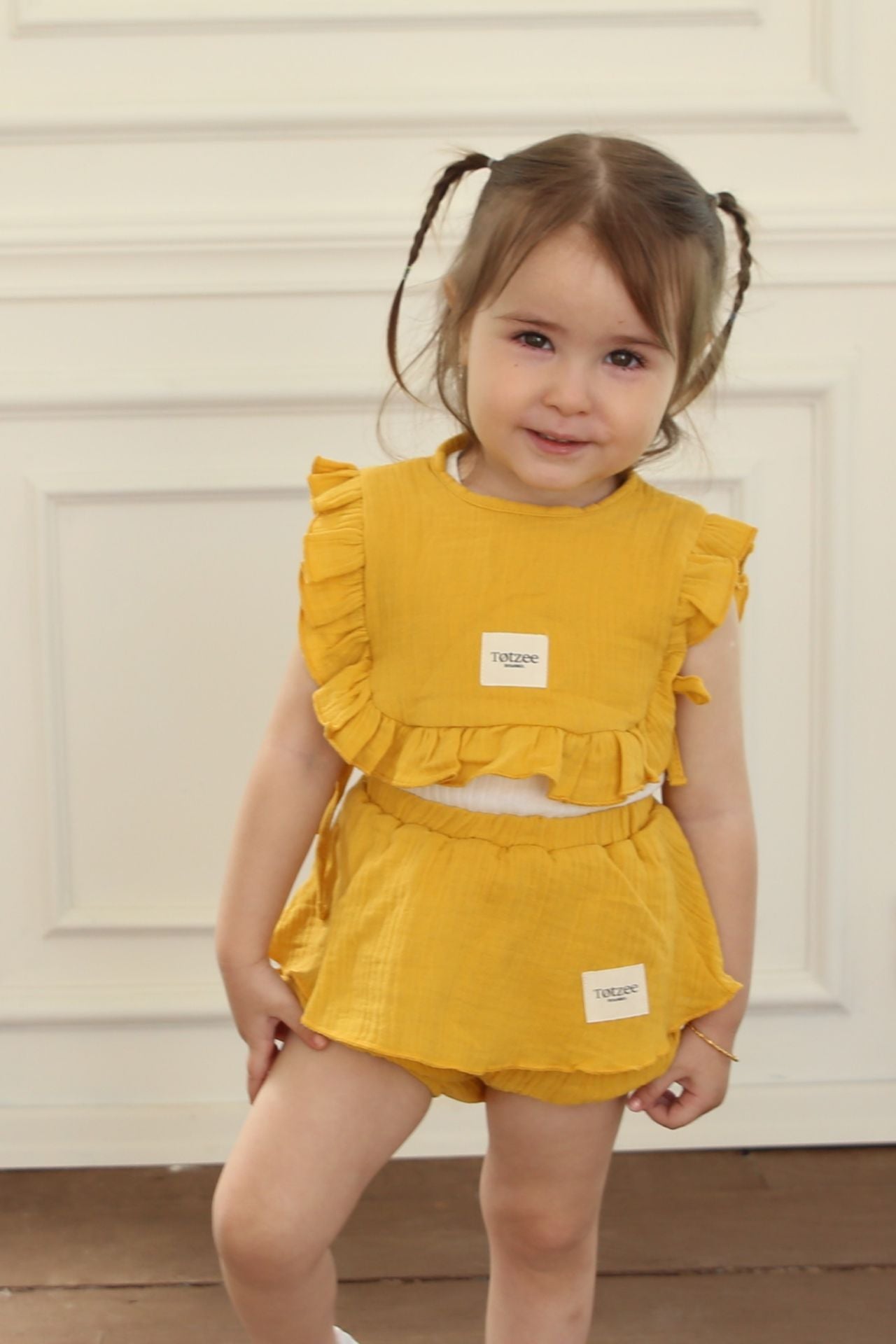 Totzee; Müslin Fırfırlı Mama Önlüğü Sonbahar Sarısı; Muslin Ruffled Bibs Autumn Yellow