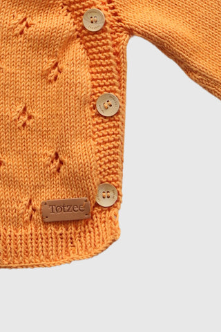 Totzee; Organik El Örgüsü Yandan Düğmeli Hırka Kavuniçi; Organic Hand-Knitted Side-Buttoned Cardigan Pale Orange
