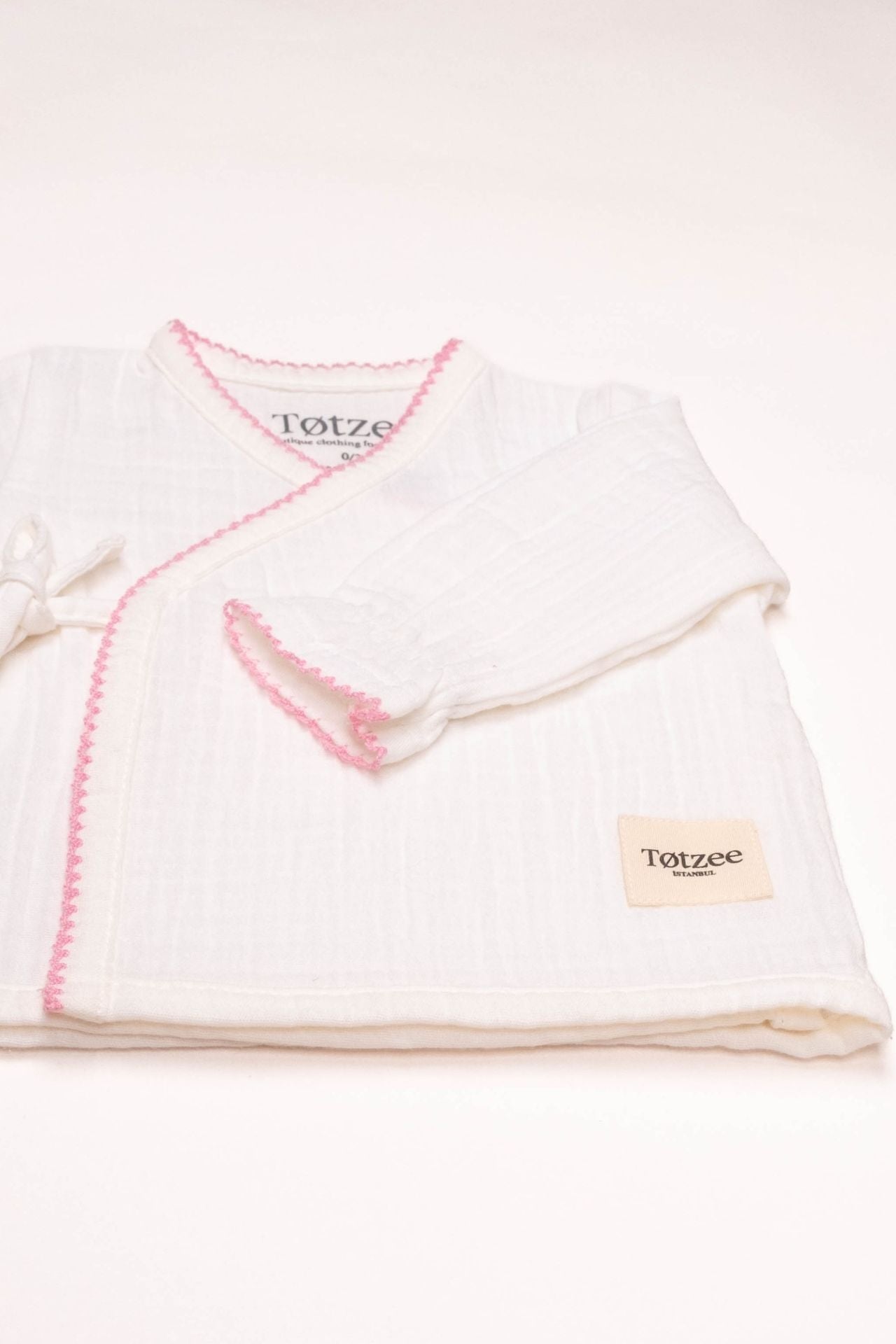 Totzee; Müslin Yenidoğan Pembe Kroşeta Detaylı Üst Ekru; Muslin Newborn Pink Crochet Detail Top